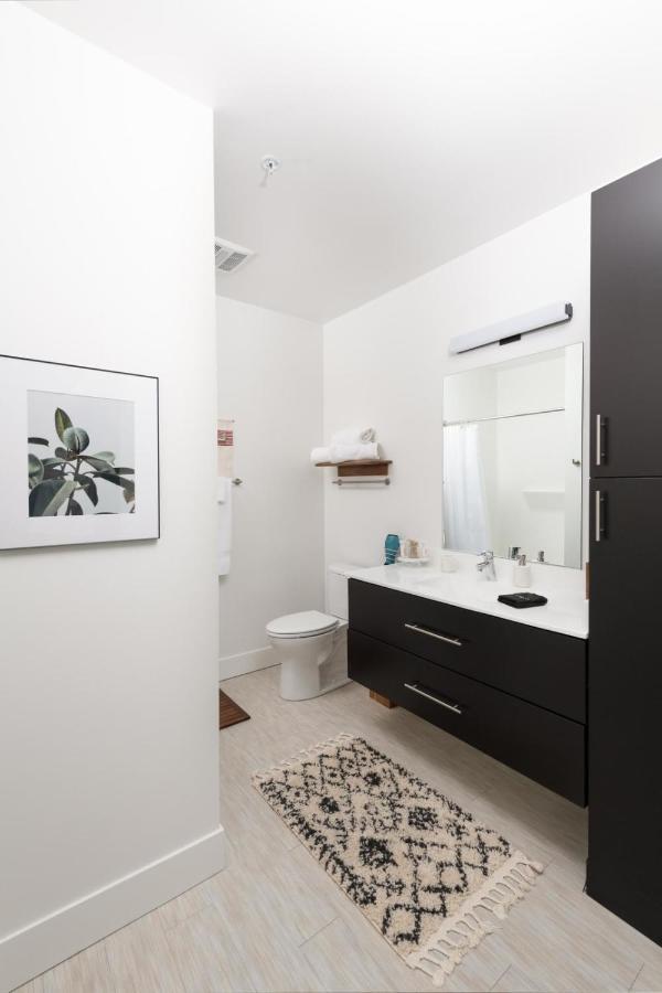 Modern 1Br Apt With Skywalk To Fiserv, Rooftop, And Parking Milwaukee Ngoại thất bức ảnh